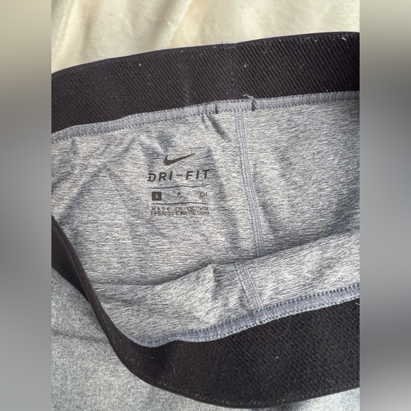 Size small Nike leggings - Picture 4 of 4